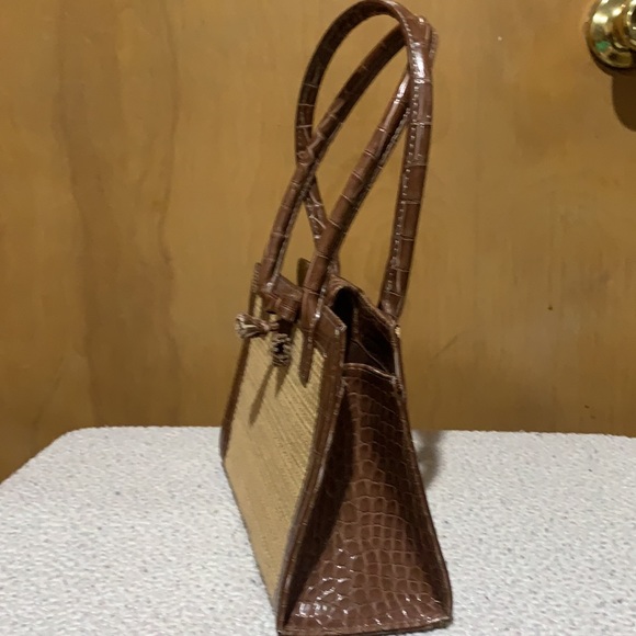 Brown and Cream Liz Claiborne hand bag - Picture 4 of 8